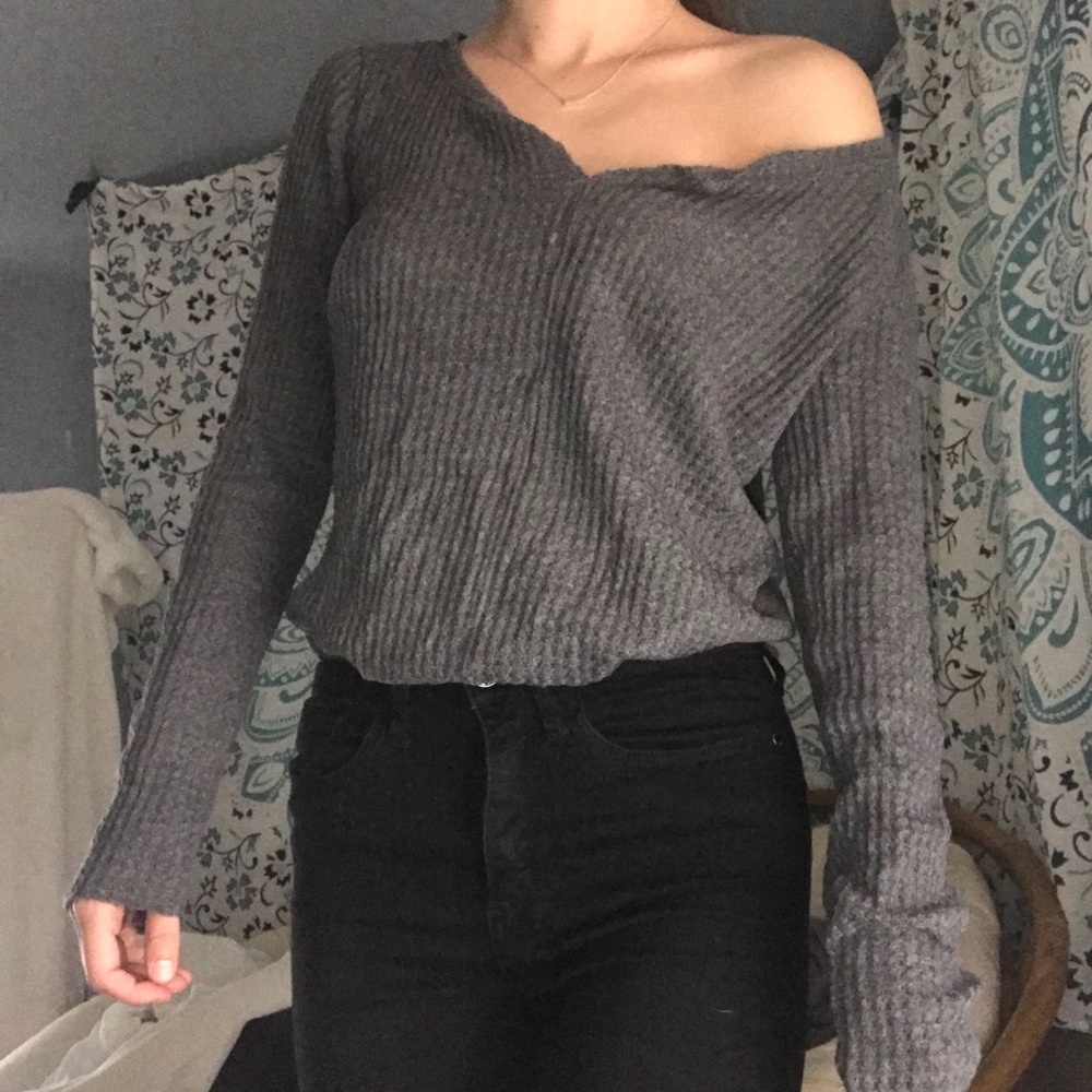Sweater - Picture 5 of 6